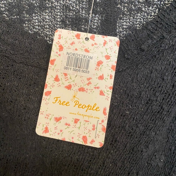 NWT Free People “We the Free” cropped sweater - Picture 6 of 8